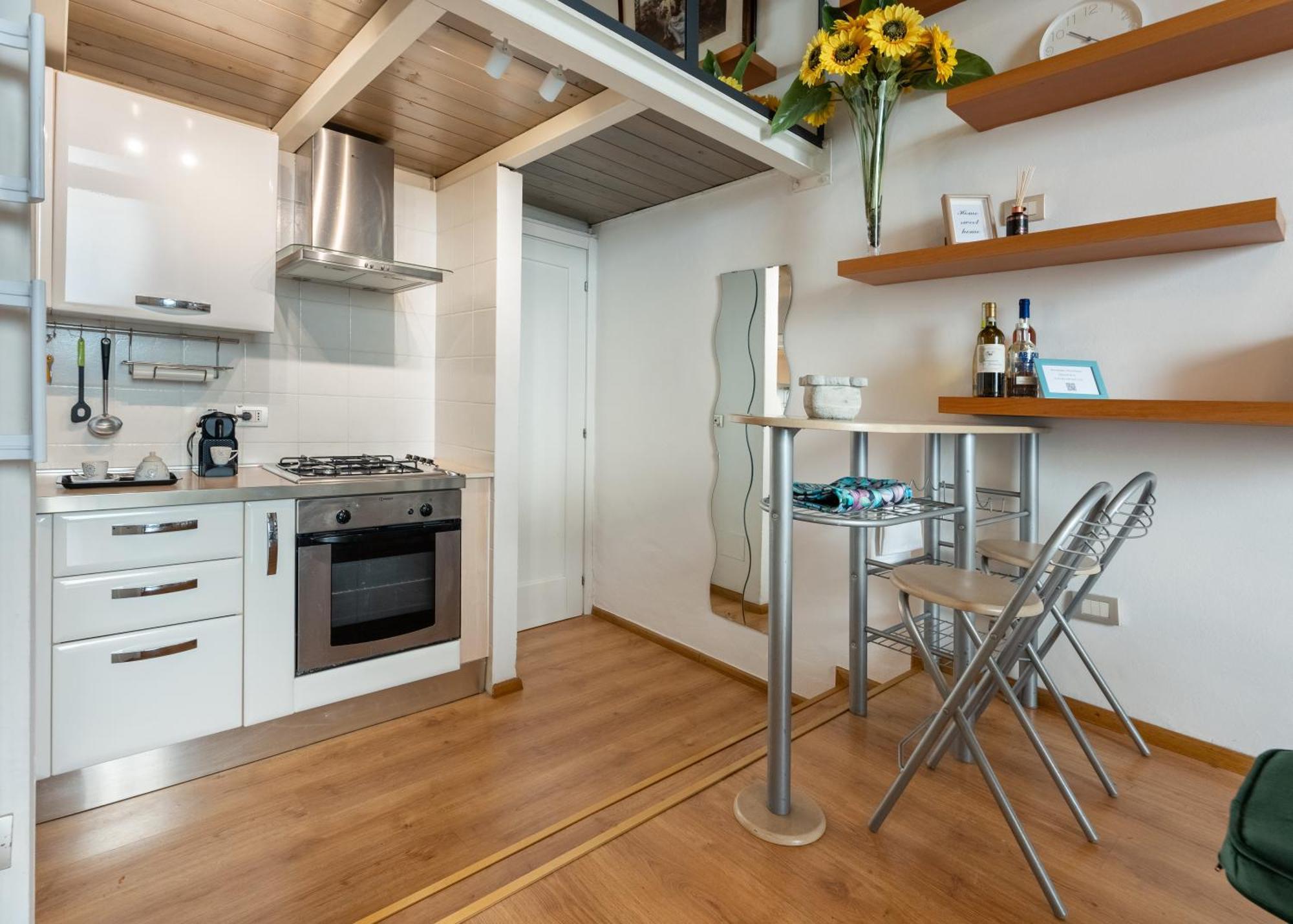 Via Cimabue 8B - Florence Charming Apartments - Metropolitan Loft In Florence - 20 Minute Walk To City Center - Excellent Base For Exploring - Less Than 5 Minute Walk To The Supermarket - Amazing Bakery On The Corner Exterior foto